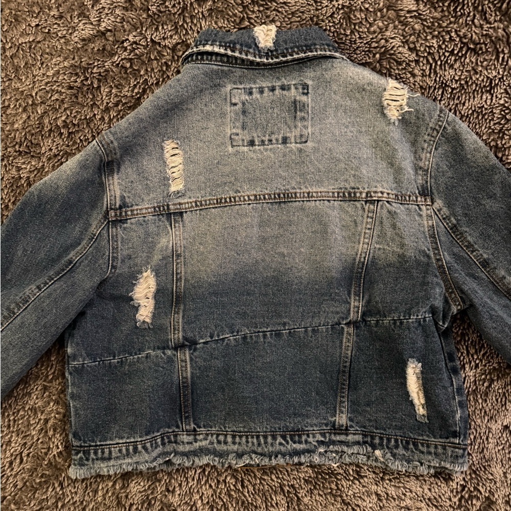 ASHLEY VINTAGE CHARM Distressed Cropped Denim Jacket - Picture 8 of 12
